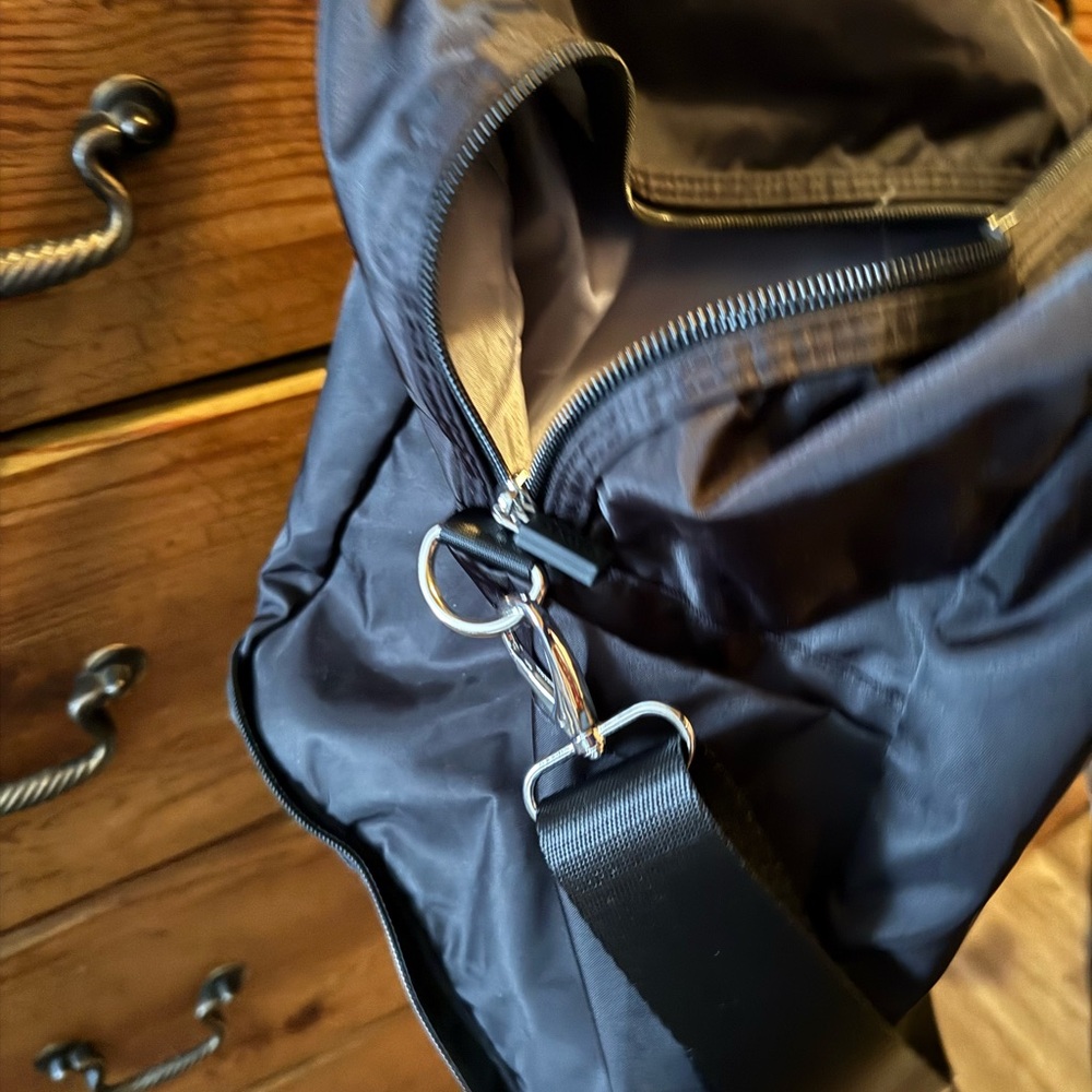 IHKWIP brand black duffle bag with small cosmetic bag.   NWT - Picture 3 of 15
